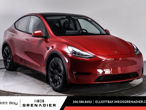 Used 2023 Tesla Model Y AWD image 1