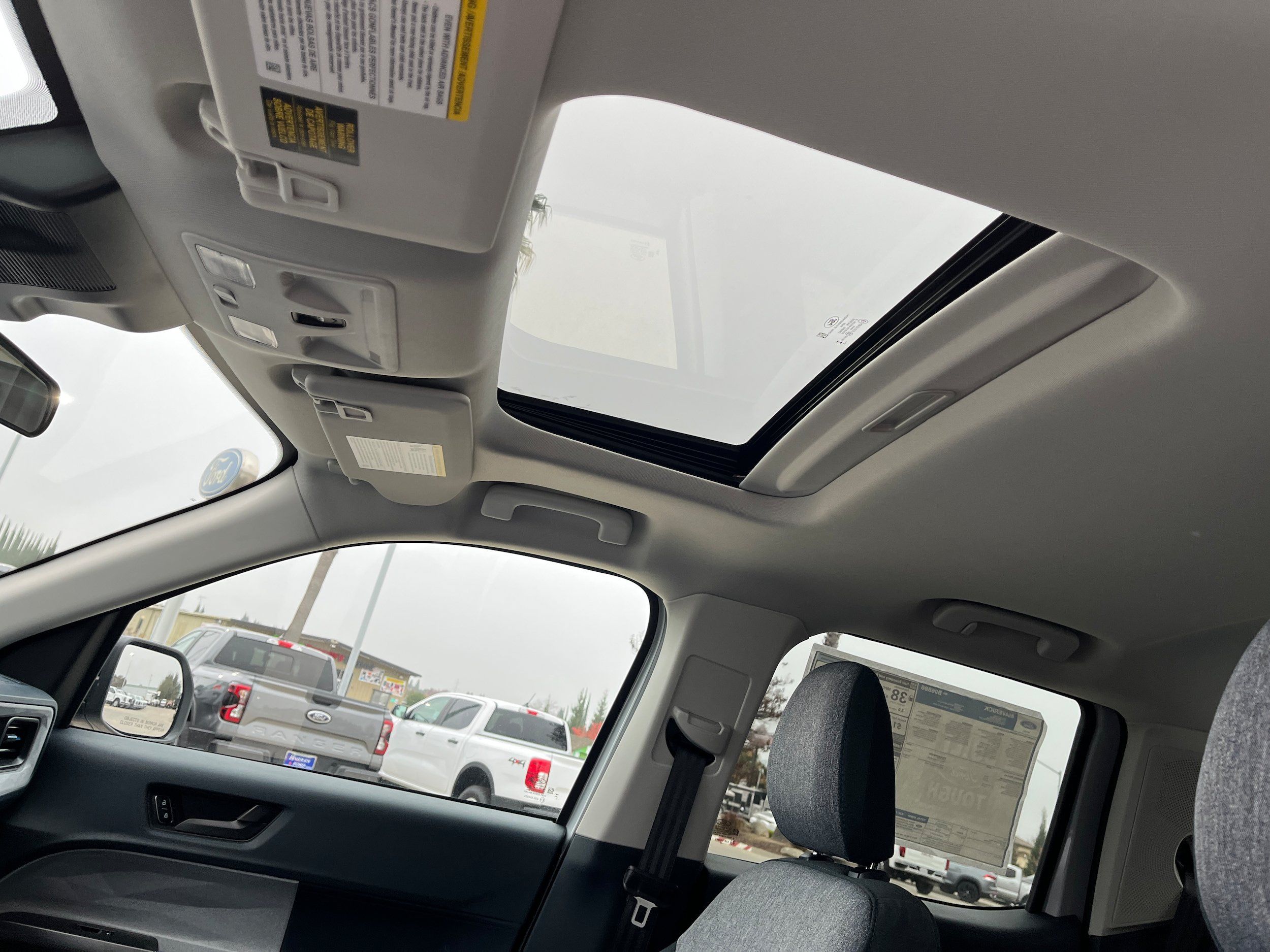 New 2025 Ford Maverick XLT w/ XLT Luxury Package FWD image 8