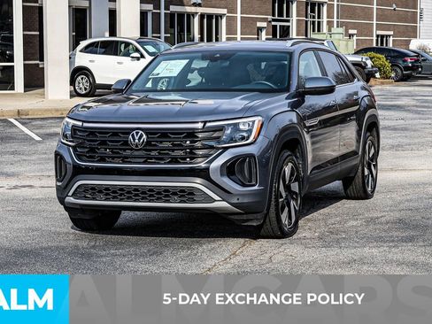 Used 2024 Volkswagen Atlas Cross Sport SE image 4