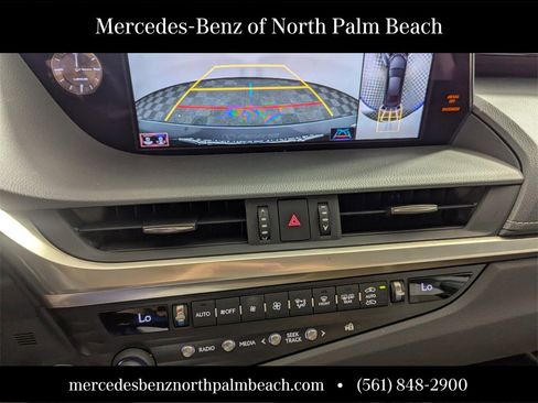 Used 2019 Lexus ES 350 Ultra Luxury image 25