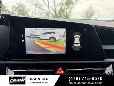 Used 2023 Kia Niro SX Touring image 26