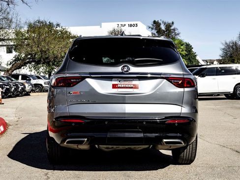 Used 2024 Buick Enclave Premium image 6