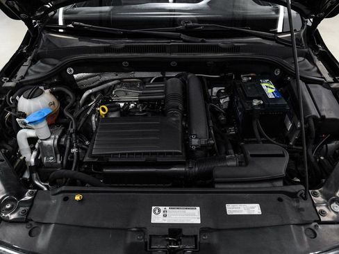 Used 2017 Volkswagen Jetta SE image 55