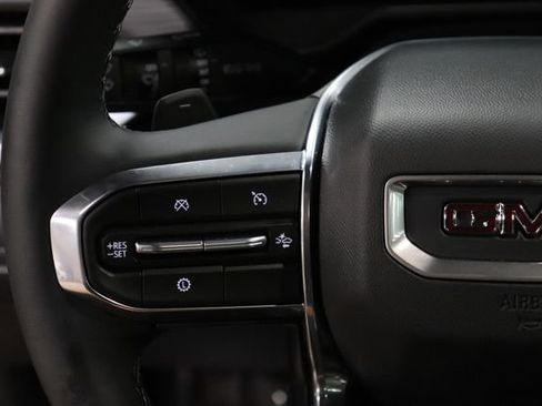 Used 2026 GMC Acadia Elevation w/ Elevation Premium Package FWD image 30