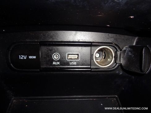 Used 2019 Kia Sorento AWD image 13