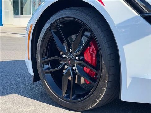 Certified 2019 Chevrolet Corvette Stingray Convertible w/ Carbon Flash Badge Package RWD image 23