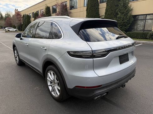 Used 2019 Porsche Cayenne S w/ Premium Package AWD/4WD image 9