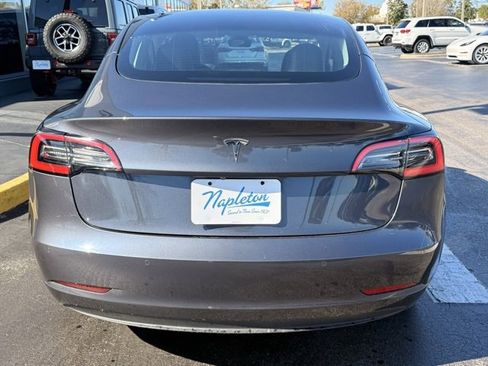Used 2021 Tesla Model 3 Standard Range Plus image 7