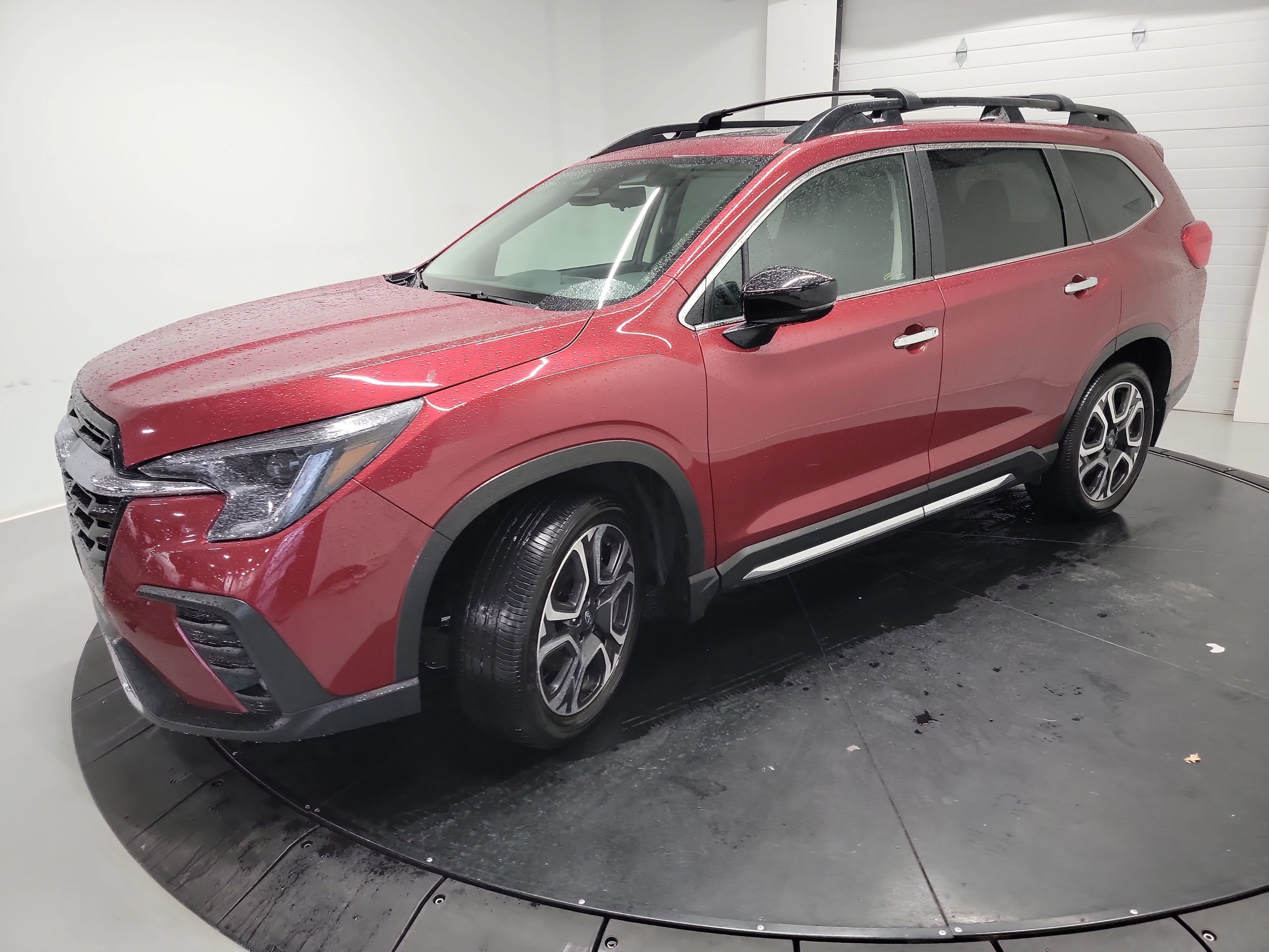 Used 2025 Subaru Ascent Touring w/ Popular Package #1 AWD/4WD image 3