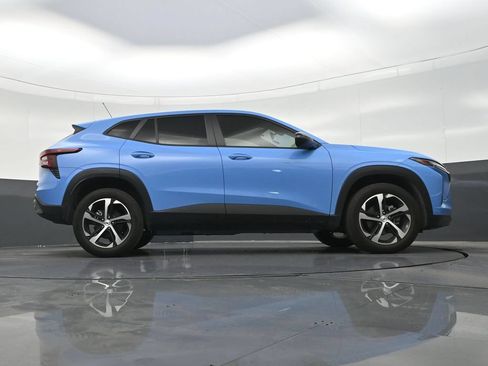 Used 2024 Chevrolet Trax RS FWD image 28