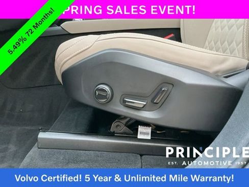 Certified 2025 Volvo XC90 B5 Plus AWD/4WD image 32
