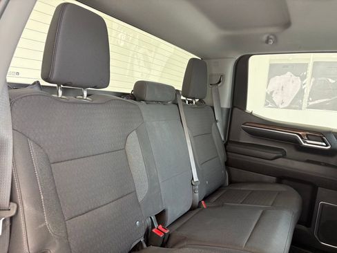 Used 2023 Chevrolet Silverado 1500 LT AWD/4WD image 36