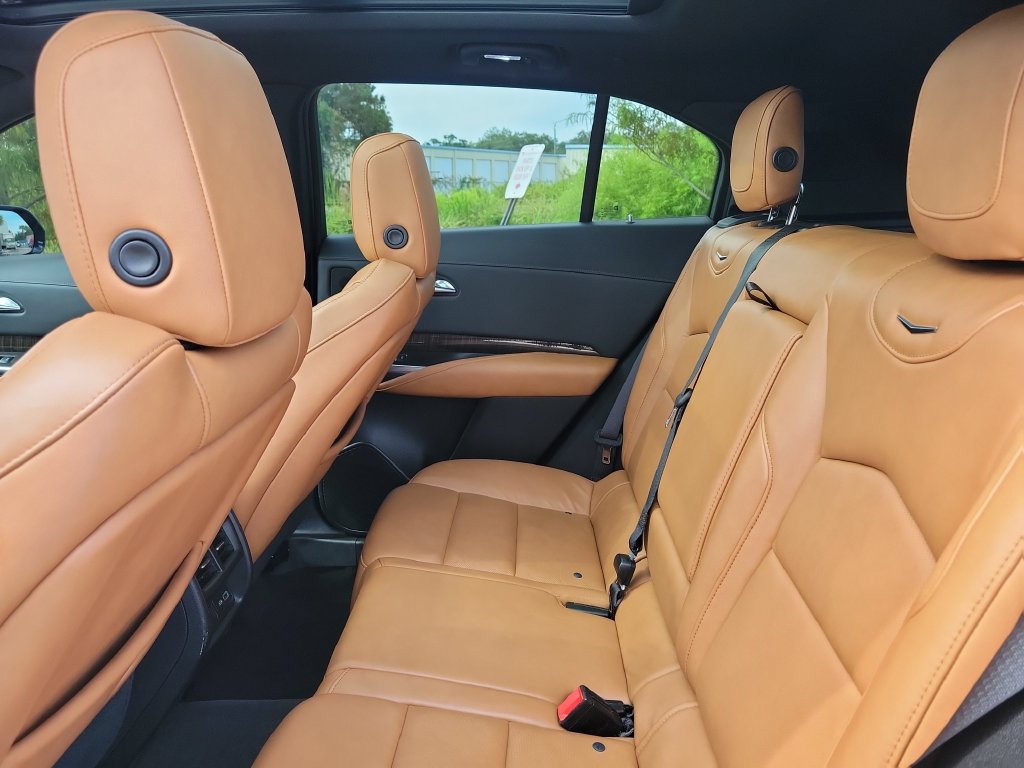 Used 2019 Cadillac XT4 Premium Luxury FWD image 24