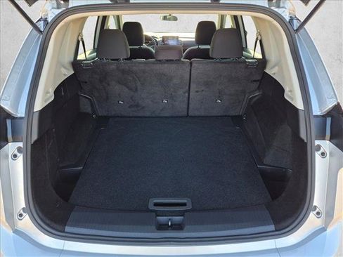 Used 2024 Nissan Rogue S AWD/4WD image 6