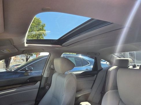 Used 2020 Honda Accord Touring image 10