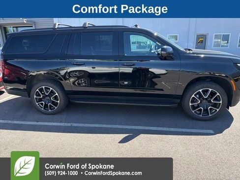 Used 2025 Chevrolet Suburban RST w/ Comfort Package AWD/4WD image 4