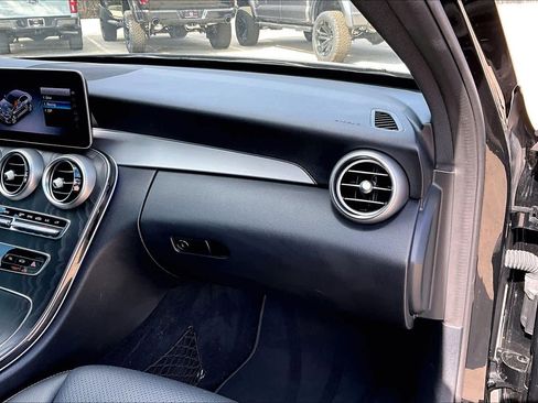 Used 2021 Mercedes-Benz C 300 Sedan image 19