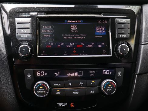 Used 2019 Nissan Rogue SV FWD image 49