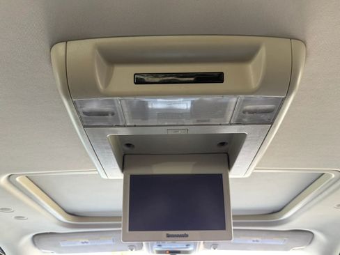 Used 2013 Cadillac Escalade Platinum AWD/4WD image 56