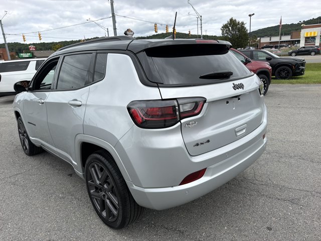 Used 2025 Jeep Compass Limited w/ High Altitude Package AWD/4WD image 8