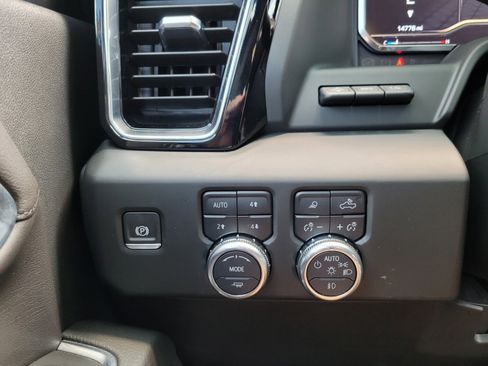 Certified 2024 GMC Sierra 2500 Denali w/ Denali Reserve Package image 15