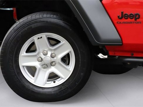 Used 2020 Jeep Gladiator Sport w/ Quick Order Package 24S image 7