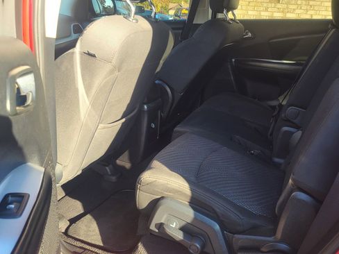 Used 2016 Dodge Journey SXT w/ Comfort/Convenience Group image 6