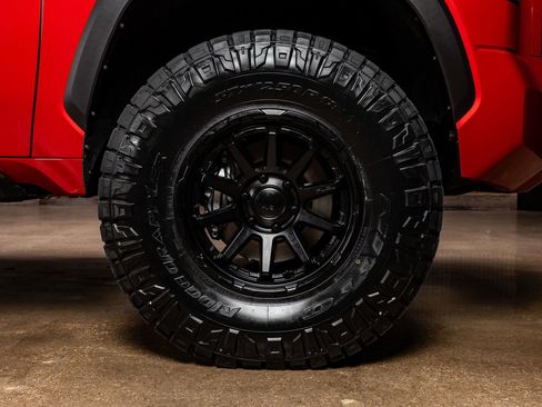 Used 2026 Toyota Tundra Limited image 12