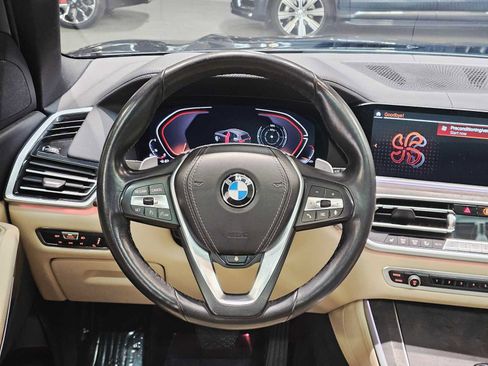 Used 2022 BMW X5 xDrive40i w/ Parking Assistance Package image 11