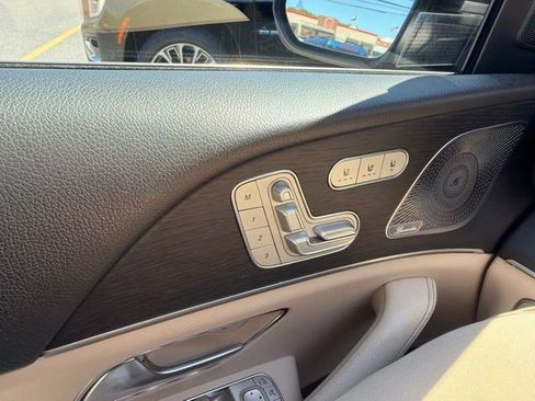 Used 2020 Mercedes-Benz GLS 450 4MATIC image 17