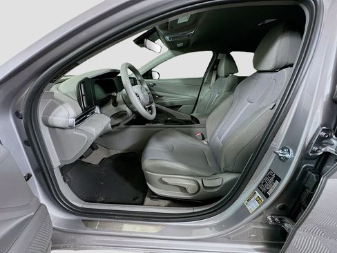 New 2026 Hyundai Elantra SE image 15