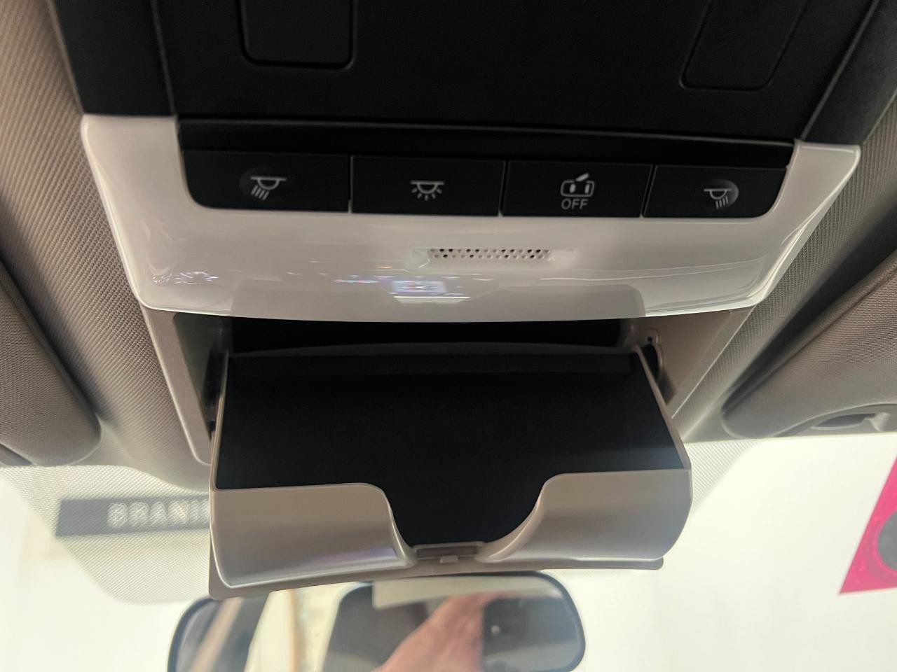 Used 2025 Nissan Altima 2.5 SR FWD image 53