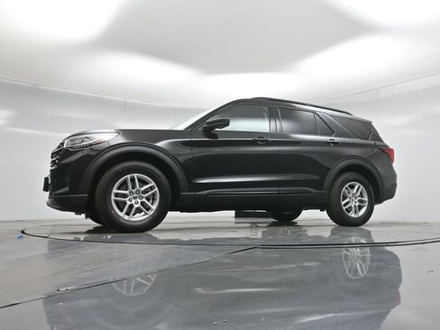 New 2026 Ford Explorer Active RWD image 50