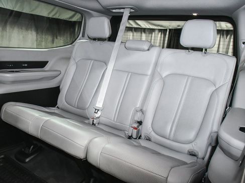 Used 2022 Jeep Wagoneer Series III w/ Premium Group I image 57