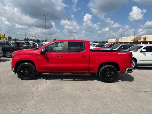 Used 2020 Chevrolet Silverado 1500 LT AWD/4WD image 3