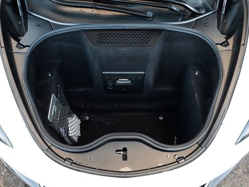 Used 2020 McLaren 600LT Spider RWD image 31