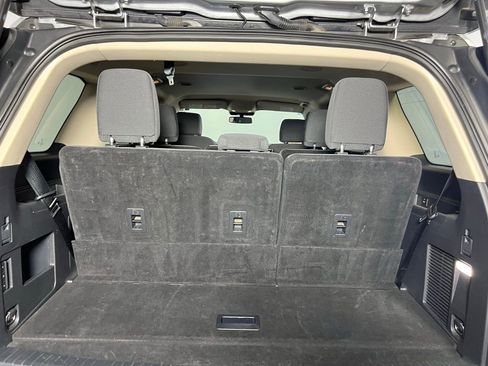 Used 2024 Ford Expedition XLT image 31