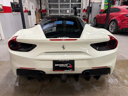 Used 2018 Ferrari 488 GTB GTB Coupe image 6