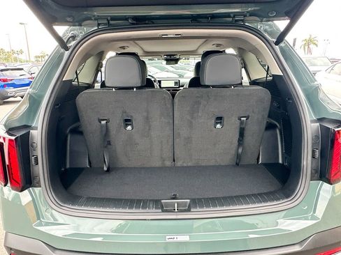 Certified 2025 Kia Sorento EX w/ EX Panoramic Sunroof Package FWD image 26