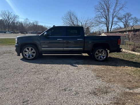 Used 2018 GMC Sierra 1500 Denali w/ Denali Ultimate Package image 2