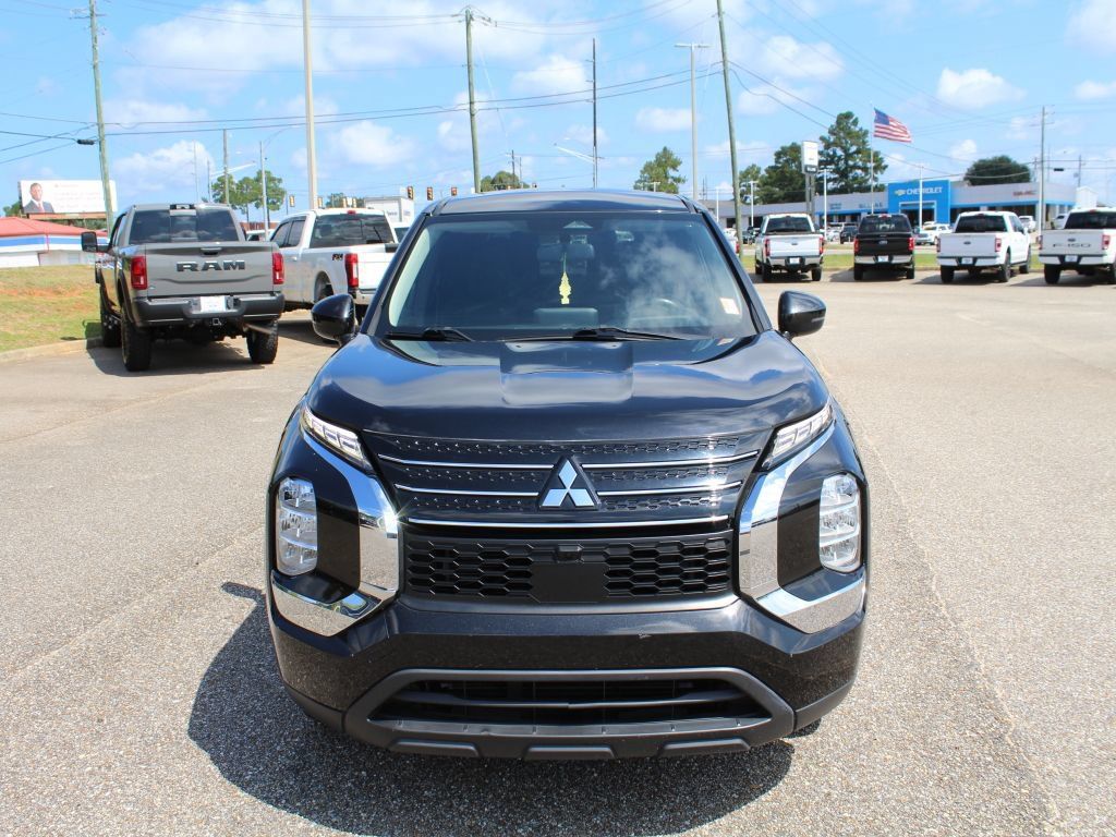 Used 2022 Mitsubishi Outlander ES FWD image 8
