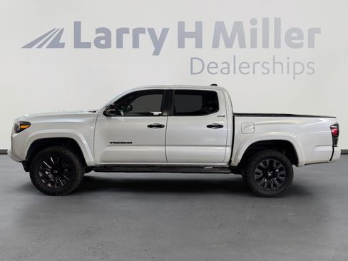 Used 2021 Toyota Tacoma Limited w/ Nightshade Package AWD/4WD image 2