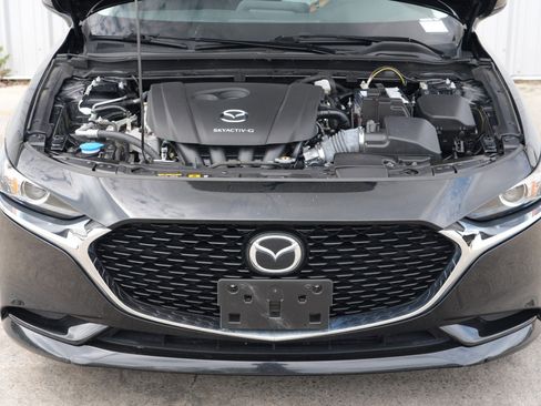 Used 2019 MAZDA MAZDA3 Sedan w/ Preferred Package image 7