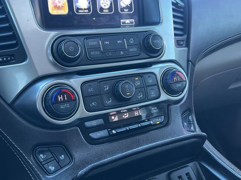 Used 2019 Chevrolet Suburban Premier image 25