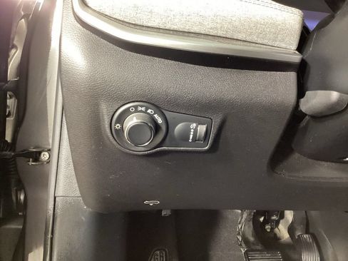 Used 2024 Jeep Compass Sport AWD/4WD image 14