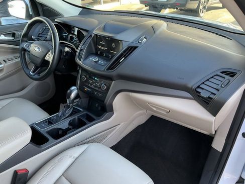 Used 2019 Ford Escape SEL image 19