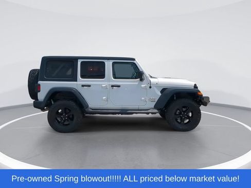 Used 2018 Jeep Wrangler Unlimited Sport S AWD/4WD image 9