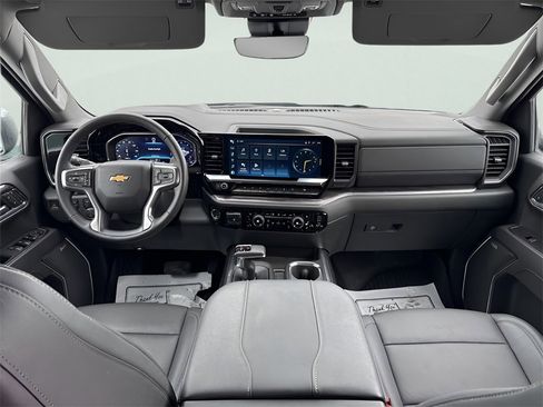 Used 2024 Chevrolet Silverado 1500 LTZ image 12