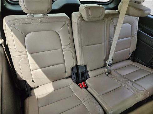 Used 2023 Lincoln Navigator 4WD image 19
