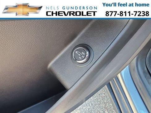 Used 2019 Chevrolet Traverse LT image 18
